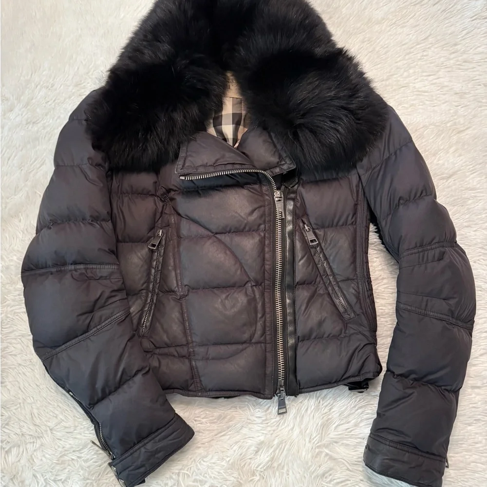 🎉HP🎉Burberry Black Down Puffer Jacket with Removable Fur Collar - Picture 2 of 16